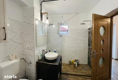 Apartament cu 2 camere semidecomandat în Est