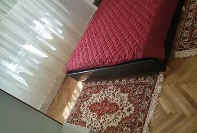 Apartament cu 4 camere decomandat în Eremia - 1