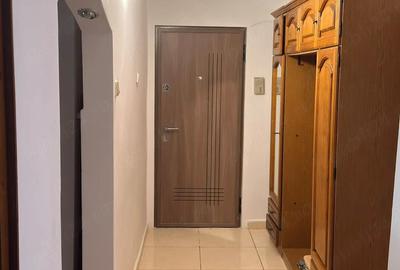 Apartament cu 2 camere decomandat în Traian