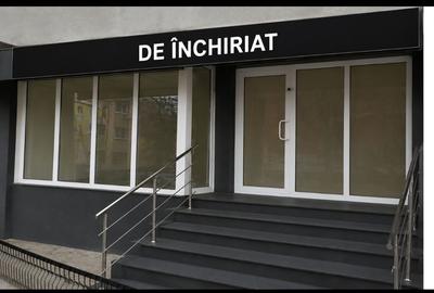 Spațiu comercial, de 45 mp, în Central - 3