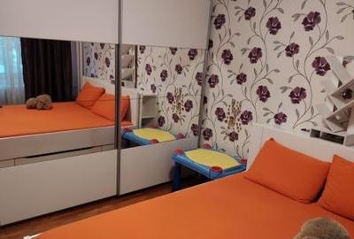 Apartament cu 3 camere decomandat, mobilat în Teiul Doamnei