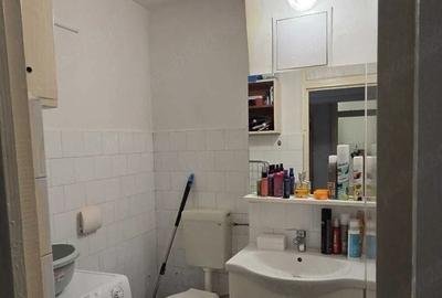 Apartament cu 3 camere decomandat în Complex Studențesc
