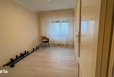 Apartament cu 3 camere decomandat în Ștefan cel Mare
