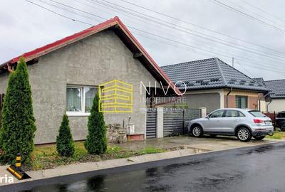 Casă cu 3 camere în Chinari