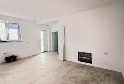 Casă cu 3 camere cu Teren 250 Mp în Moșnița Nouă
