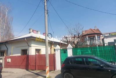 Casă cu Teren 126 Mp în Central