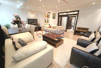 Apartament cu 3 camere decomandat, mobilat în Central