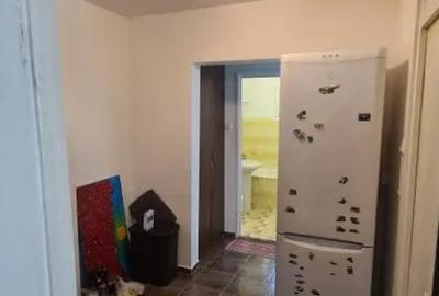 Apartament cu 2 camere decomandat în Galata