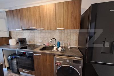 Apartament cu 2 camere semidecomandat, mobilat în Tractorul - 2