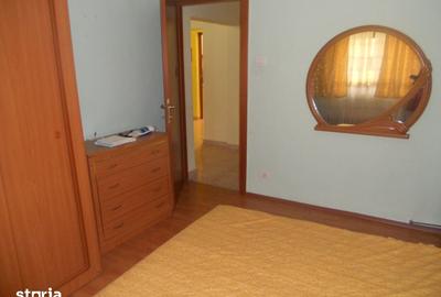 Apartament cu 3 camere decomandat în Central - 9
