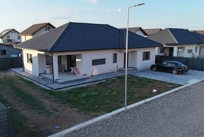Casă cu 4 camere cu Teren 500 Mp în Tărlungeni - 1