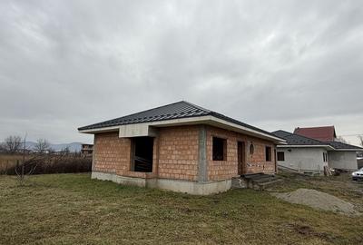 Casă cu 4 camere în Cristeștii Ciceului