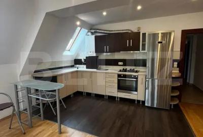 Apartament cu 3 camere semidecomandat în Centura - 1