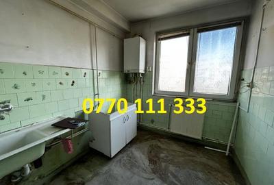Apartament cu 3 camere semidecomandat în Independenței - 1