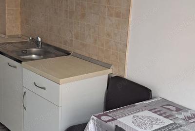 Garsonieră decomandată în Central