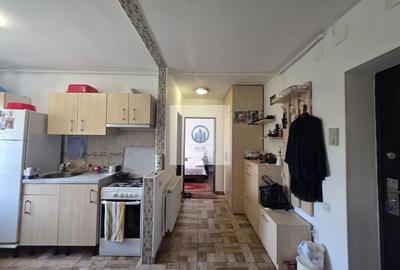 Apartament cu 2 camere decomandat, mobilat în Piața Centrală