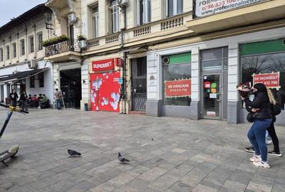 Spațiu comercial, de 254 mp, în P-ța Unirii - 1