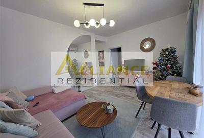 Apartament cu 3 camere decomandat în Central