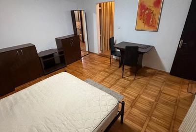 Garsonieră decomandată în Take Ionescu