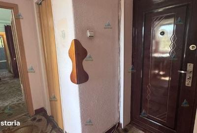 Apartament cu 3 camere semidecomandat în Uiești - 5
