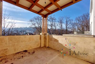 Apartament cu 4 camere semidecomandat, mobilat în Centrul Istoric - 2