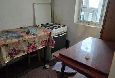 Apartament cu 3 camere decomandat în Eroii Revoluției - 2
