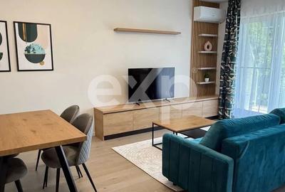 Apartament cu 2 camere decomandat, mobilat în Central
