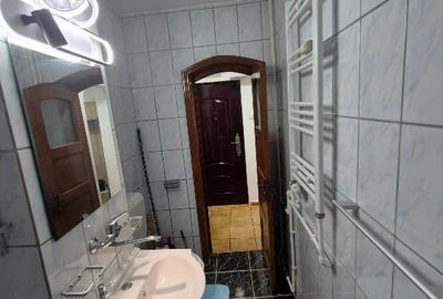 Garsonieră decomandată în 9 Mai