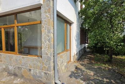 Casă cu 4 camere în Dârvari