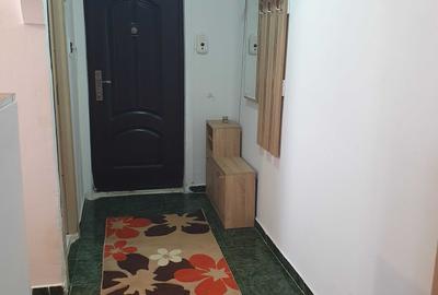 Garsonieră decomandată în Rovine
