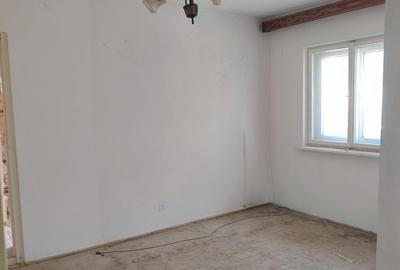 Apartament cu 2 camere semidecomandat în Odobești