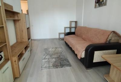 Garsonieră decomandată în Central