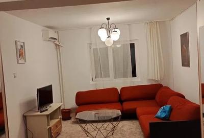 Apartament cu 4 camere decomandat, mobilat în Plopilor