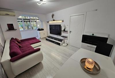 Apartament cu 3 camere semidecomandat în Titan