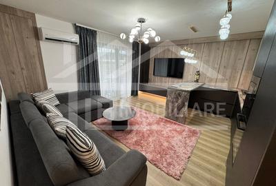 Apartament cu 3 camere semidecomandat în Tudor