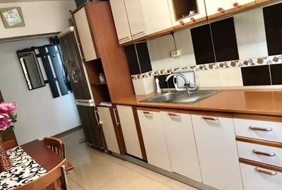 Apartament cu 4 camere decomandat în Orșova - 2