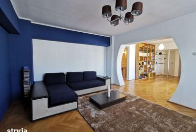 Apartament cu 3 camere decomandat, mobilat în Central