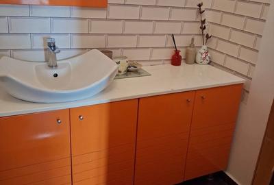 Apartament cu 4 camere decomandat în Nicolina - 3