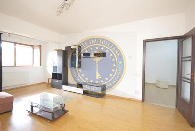 Apartament cu 2 camere decomandat în 1 Decembrie