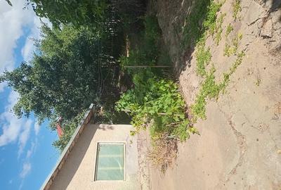 Casă cu Teren 883 Mp în Amara - 2