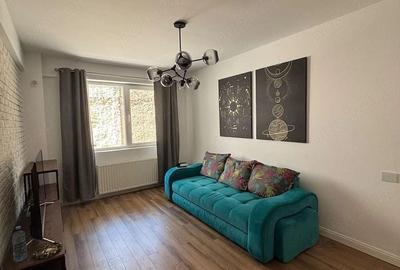 Apartament cu 3 camere decomandat în Tineretului