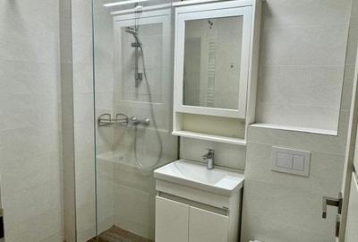Apartament cu 3 camere semidecomandat în Central - 2