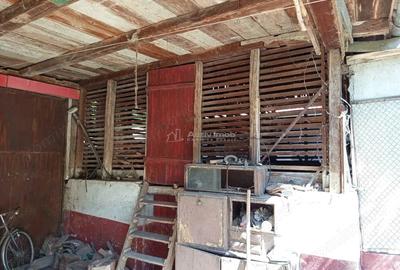 Casă cu 5 camere cu Teren 1439 Mp în Iam - 12