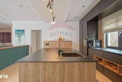 Apartament cu 3 camere în Schei