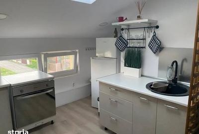 Apartament cu 3 camere decomandat în Libertății