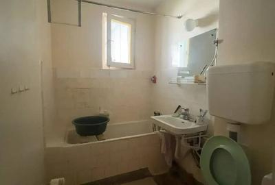 Apartament cu 2 camere semidecomandat în Dristor