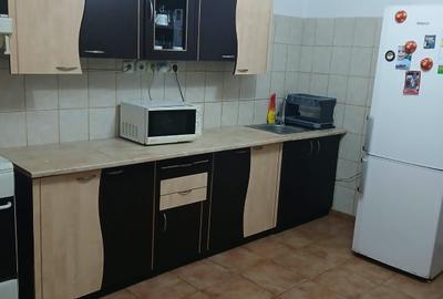 Casă cu 4 camere în Popoveni