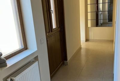 Casă cu 3 camere cu Teren 165 Mp în Central