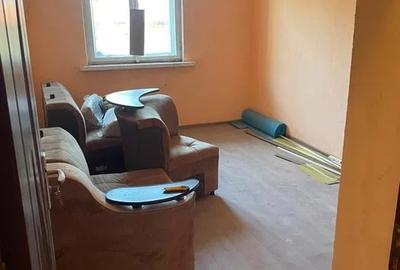 Apartament cu 2 camere semidecomandat, mobilat în Băilești