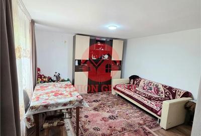 Casă cu 2 camere decomandat cu Teren 988 Mp în Vadu
